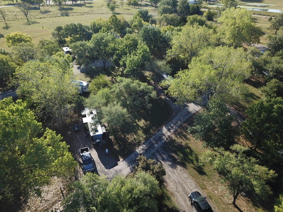 Pomona State Park RV Campground in Vassar, KS